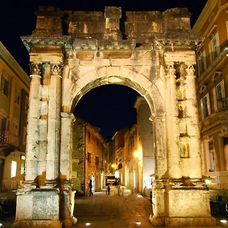 Pula, Istria 18