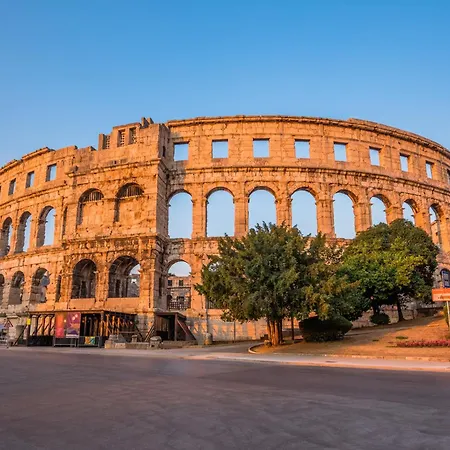 Pula, Istria 18 Apartment *