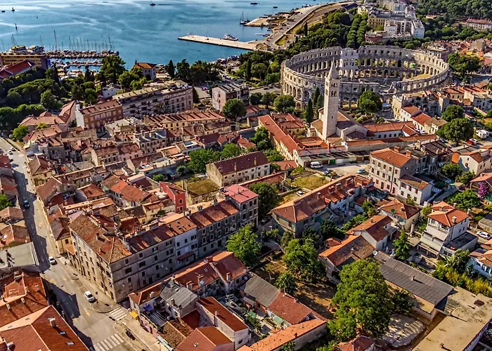 Pula, Istria 18 * Pula